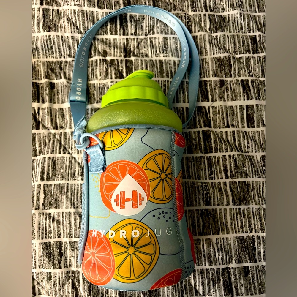 Hydrojug sleeve and bottle